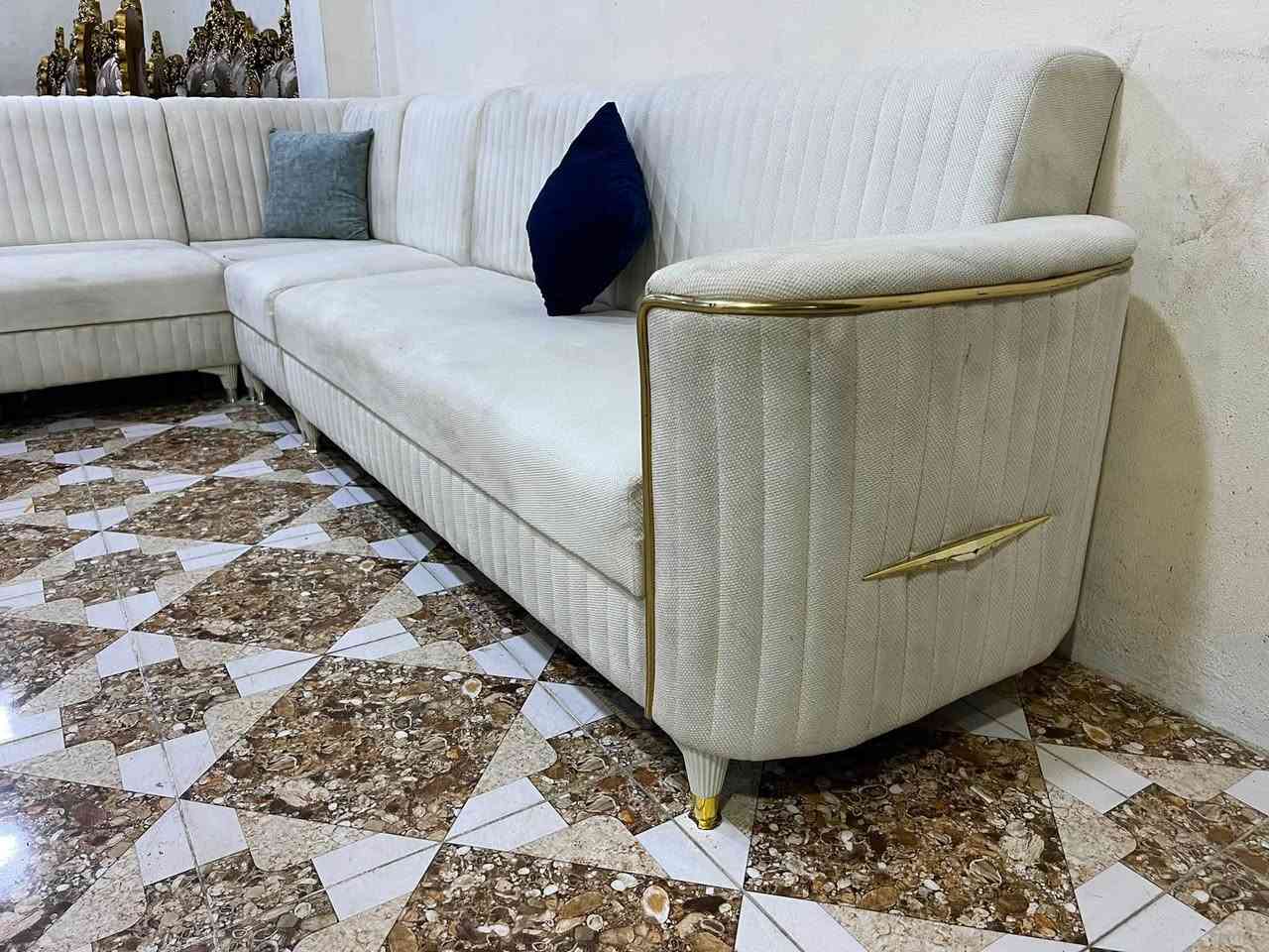 فرؤشتني خيرا
ئةم زاويية١٠نةفةريية بؤفرؤشتن
دةسكردة ديزايني توركيية بيعيبة 
بةس پاككردنةوةيةكي ئةويتو تةواو 
سةعريشي زؤرهةرزانة 180هةزار
ژم***********
شوين كةلار
