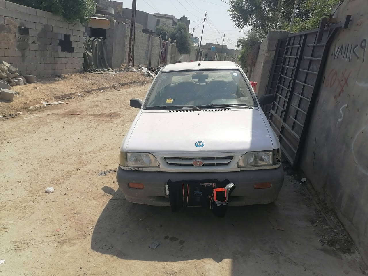 سايبه ٢٠١٠
كفاله كير ومحرك
تخم تايرات جدد كهربائيات كلها شغالة
هزتها لل الرابع ٢٧ وسنويه لل ٢٩
شواصيها واحد بلادي والثاني بي لحيم
٣٠ وبيها مجال حك الجيه *********** ابو كرار
