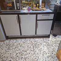 الهرم الهندسي • ألمنيوم • مطابخ عصرية