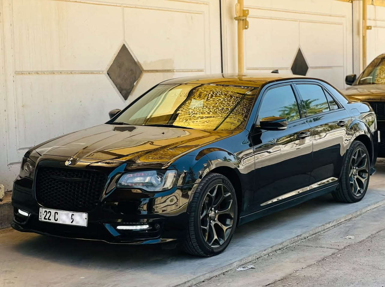 اوباما 2021 S اصل كفالة بدون ضرر وبدون صبغ
السعر : 226 وبيه مجال 

مكاني بغداد *********** اربيل بسمي 

المواصفات : فول ما عدا الفتحه 
مكينة 3600 كفالة 
بصمه
تو ويل 
نقطة عمياء . 
حساسات امامية . 
مصابيح امامية زنون مع LED . 
ويل قياس 20 أنج . 
حساسات خلفية 
شاشه كبيرة مع نظام ملاحة نفكيشن 
سستم صوت الپاين
دمام صوت 
داخل جلد  .  
مقاعد أمامية كهربائية عدد 2 . 
مقاعد أمامية تبريد وتدفئة . 
مقاعد خلفية تدفئة . 
تشغيل عن بعد . 
ستيرن كهربائي . 
تدفئة ستيرن . 
محدد سرعة . 
كاميرا خلفية .
 مرايا متحسسة للاضاءة العالية 
دخول ذكي (بصمة) 

سياره حادثه سرقة تايرات ودعاميات فقط بدون ايرباك 
مكاني بغداد
