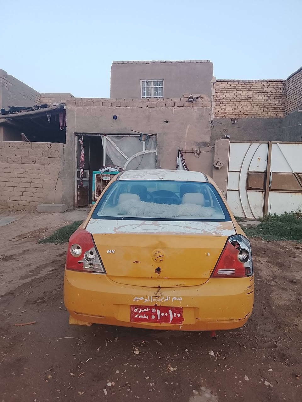 جيلي mk ٢٠١٠
محرك كورلا كير عادي 
الكير نمر نمرتين فقط بيه خلل ابيع كوم حديد
السعر المطلوب بمليون و٢٠٠ وبيها مجال شراي اتصل 
***********
