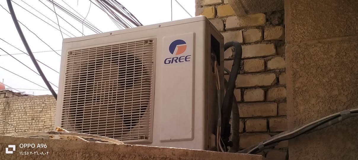 سبلت كري 2 طن ثلج غاز 420.  كامل نضافه 100\100.   *********** قيم وخذ.
