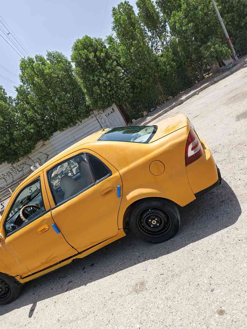 سياره للبيع رقم وسنويا سعرها بعشره اوراق وبيها مجال مكان بالنجف***********
