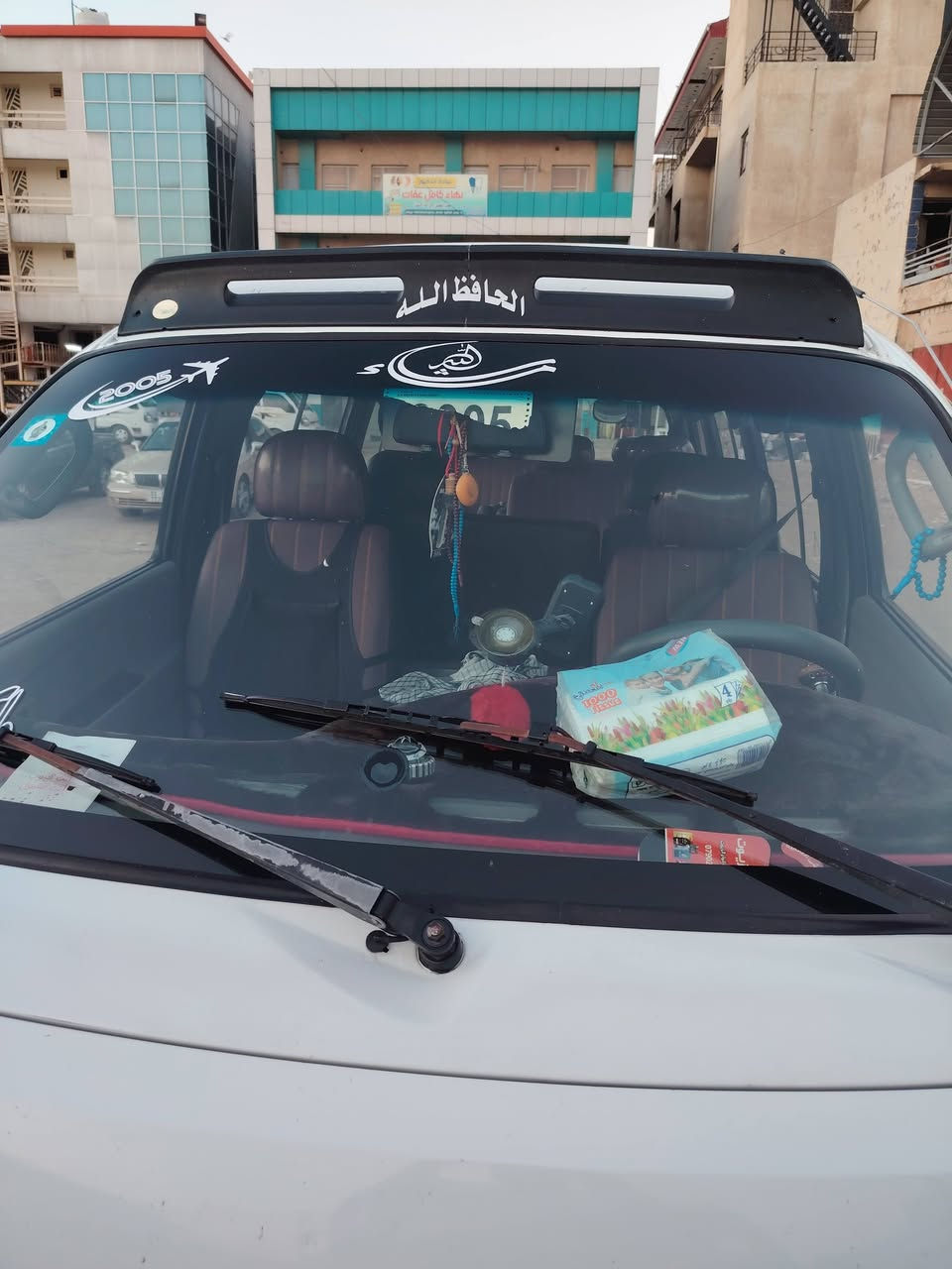 بريجو موديل ٢٠٠٥ اصل.. مكفولة من الصبغ والظربة..شواصي َمكفولة ابلاد..مكينة وصدر كفالة...كاَمل المواصفات..رقم انكليزي.  ***********........
