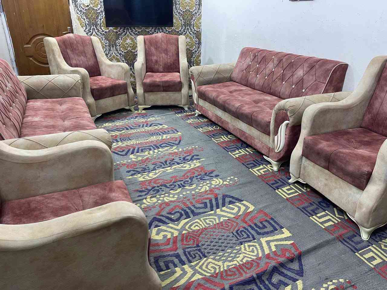 تخم تسكام ١٠ مقاعد نظيف جدا ب٣٤٥
ديوان ٧ مقاعد ب١٢٥
بابل. المسيب حي المعلمين٣ طريق سيد ابراهيم بعد السكه بكيلوين تقريبا بعد اسلاك الضغط العالي ب٢٠٠م 
بيت على جهة اليمنى
***********
يرجى الاتصال قبل المجيء
