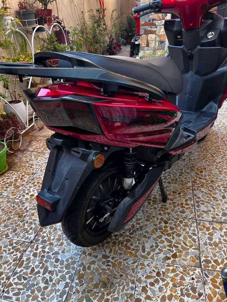 سوبر MTR
الملف 2000 
6 بطاريات حجم 30
السرعة 75
تشغيل كارت وبصمه 
نظام 3 سرع ونظام البك
ماشيه 4200
ال.س.عر(مليون)
***********
