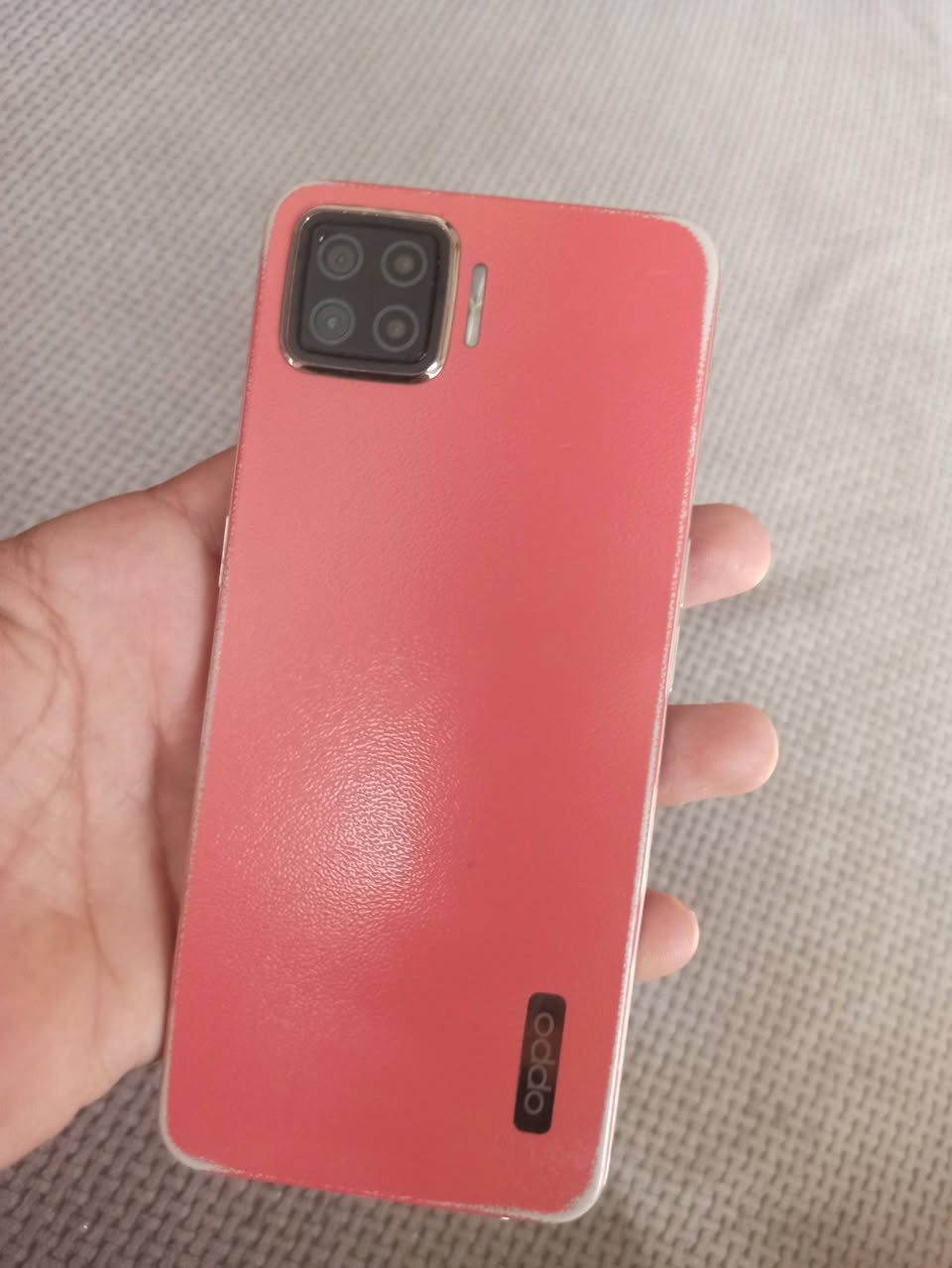 OPPO A73 للبيع
تلفون نضيف كلشي مابيه ذاكره ١٢٨ رام ٦ تلفون مال بيت
السعر / ١٢٠ وبيه مجال 💜
تواصل خااص او واتساب ***********
