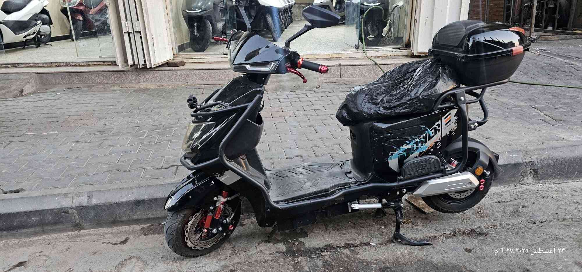 شحن كهربائي • ما بيها بطاريات • وضع كلش ممتاز
