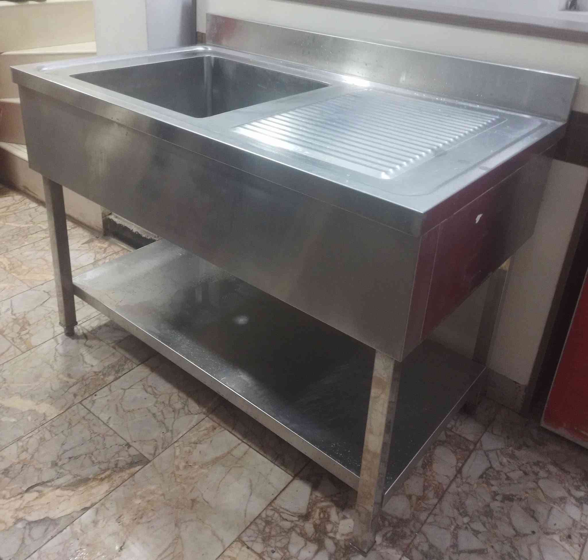 شواية بركر نظيفة جدا...
ب ٥٥٠  الف
سنك سل استيل
ب ٢٢٥  الف
بغداد الشعب ***********
للاستفسار اتصال واتساب أو رصيد...
اتصال فقط..
ممتواجد على وسائل التواصل الاجتماعي..لايوجد توصيل
