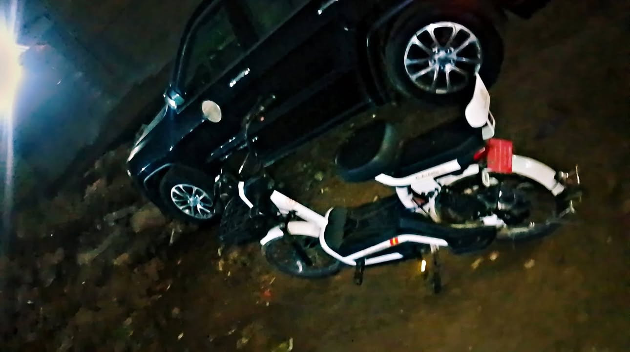 سلام عليكم دراجة شحن للبيع الدراجة نضيفة كهربائيات عقل شاحنة كلة جديد ناقصهة بس بطارية الباقي كلة جديد السعر 100 وبيهة مجال رقمي ***********
