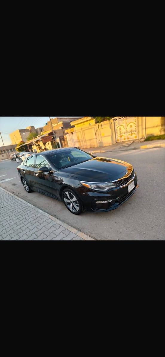 سلام عليكم للبيع كيا اوبتما مواصفات S 
حساسات 
رادارات اماميه خلفي جوانب 
اشاير بالمري 
تحكم استيرن 
سياقه ذاتيه  تحديد مسار 
كشنات جلد تدفئه 
كشن سايق كهربائي 
ويل كروم حجم 18 
مكينه 2400 
بنوراما 
بصمه وترحيب ابواب 
ماشيه 137mil
شاشه جبيره وباقي المواصفات المعروفه 
رقم قادسيه معوقين بعدله اقل السنه تصير حره وكاله بأسم المشتري  الاستفسار  الاتصال على الرقم *********** يتوفر واتساب  مكاني ديوانيه  
السعر  125 وبيه مجال للطيبين

