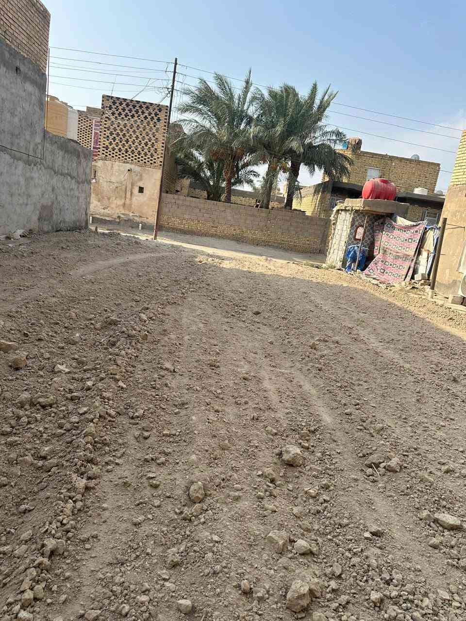 قطعة للبيع • ٢٠٠م • قرب القسم