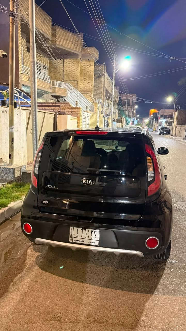 كيا صول موديل 2018 للبيع
المكينة 1600 gdi 
الحادث بنيد مبدل وچاملغ مصبوغ 
ماشية 77000 km كيلو متر 
السعر 100 ورقة وبيها مجال 
التواصل على هذا الرقم ***********
