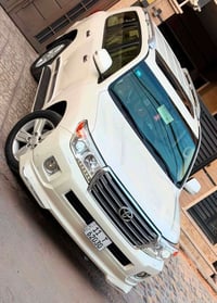 عندي لاندكروز ٢٠١٣ رقم بغداد الدولي جديد  سنويه وأرقام وهزه كله جديد ب...