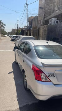 نيسان فيرسا • ٢٠١٨ • قفل