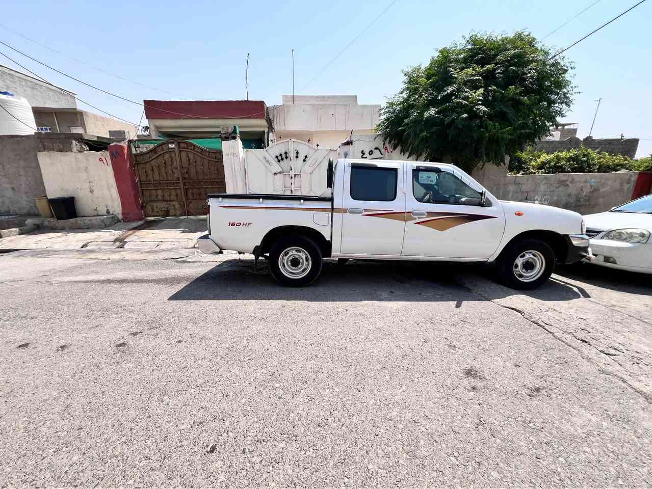 نيسان بيكاب  2007ياباني  شته كي زور جوان و خاوين
سبوغ سي بو جوار بارجه ي سبوغه
سبوغي فريداوه سبوغ كرايته وه
سقفي سبوغب هه ستاوه
سياره كه جه مبه كي بحوكي بيشي هه يه
به لام زور جوان و خاوين مايته وه
280هه زار رويشتوه مه كينه و كيرو ته بريد
كاره باي مسروف هه موشتيك به شه رته
سعري 87مجاليكي كه م برايانه 
توخوا مشته ري ني مانديم مه كه 
ز. م ***********وتس ئاب الحمدانية, نينوى
