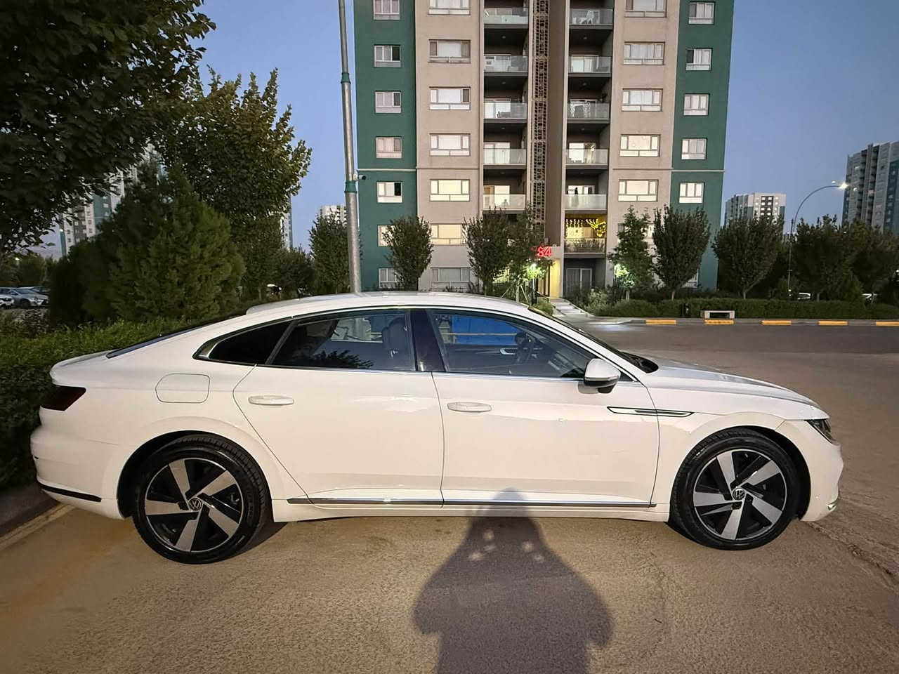 فولكسفاغن ارتيون 2021 SE  فول مواصفات عدا بانوراما 

مكينه 20 تيربو مامفتوحه 

حادثها بنيد جاملغ بدون دواخل بشرط ايرباك استيرن وراجع بلادي سنويه ورقم جديد 

مكانها سليمانيه 

سعرها مناسب 165$

***********

***********

@إشارة
