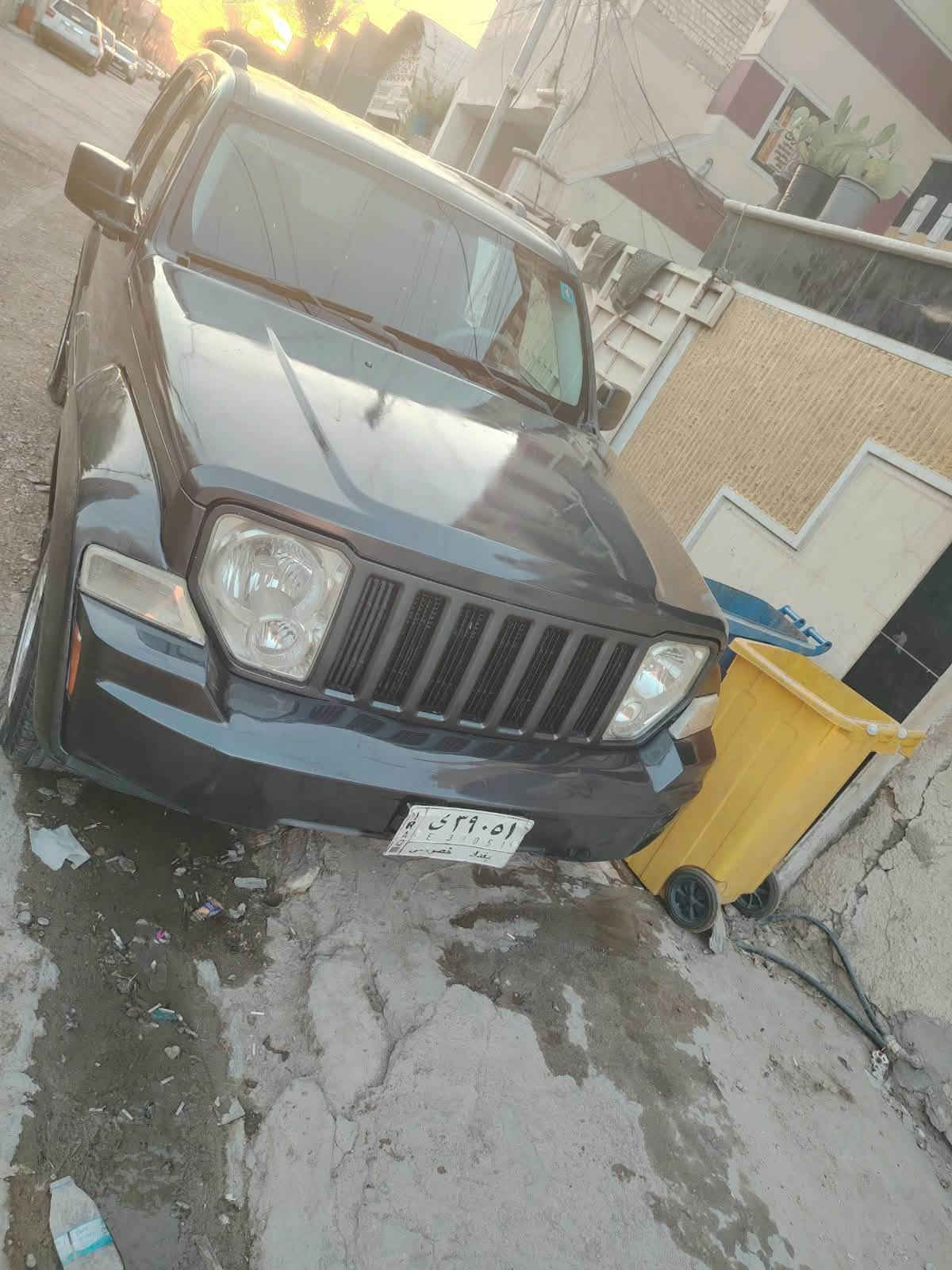 سلام عليكم جيب لبرتي موديل ٢٠١٠
كفاله عامه جديده سياره ماعده صبغ حزام اثر جلاد 
جاهزه كلين تايتل سياره بلاديه
تخم تاير وتبريد حدايه جديد
السعر١٠٠$وبيه مجال 
العنوان بغداد الامين الثانيه
***********
