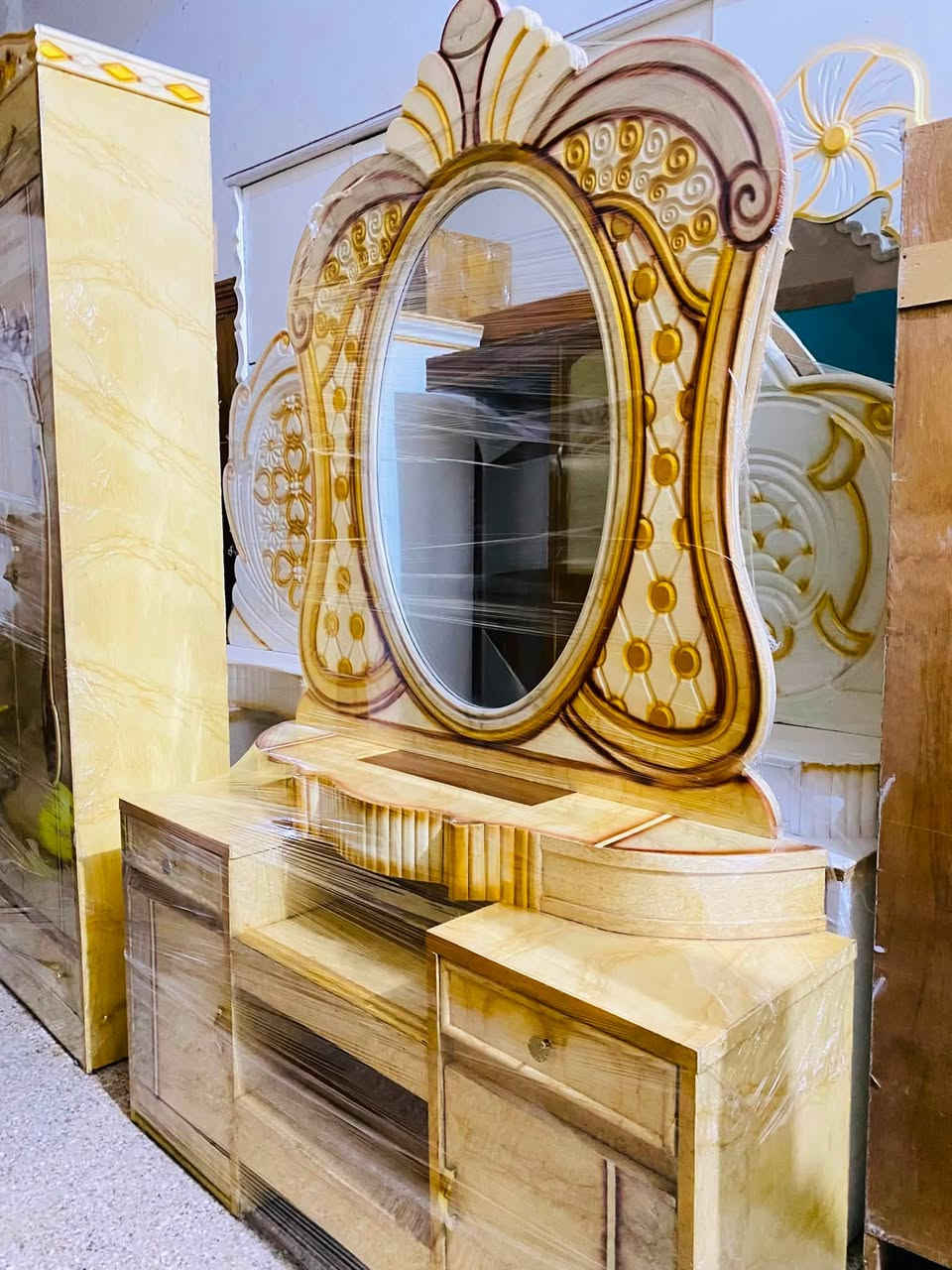 #ليس #الوحيدين #الاكن #الافضل
السلام عليكم غرفة عراقي صبغ حراري تصميم تركي 6باب ملحق زاوية بارتفاع الكنتور ضخمة بسعر 775الف وبيها مجال عنوان بعقوبة كاطون شارع ابورباح مزادضي القمر استفسار خاص او الرقم***********
