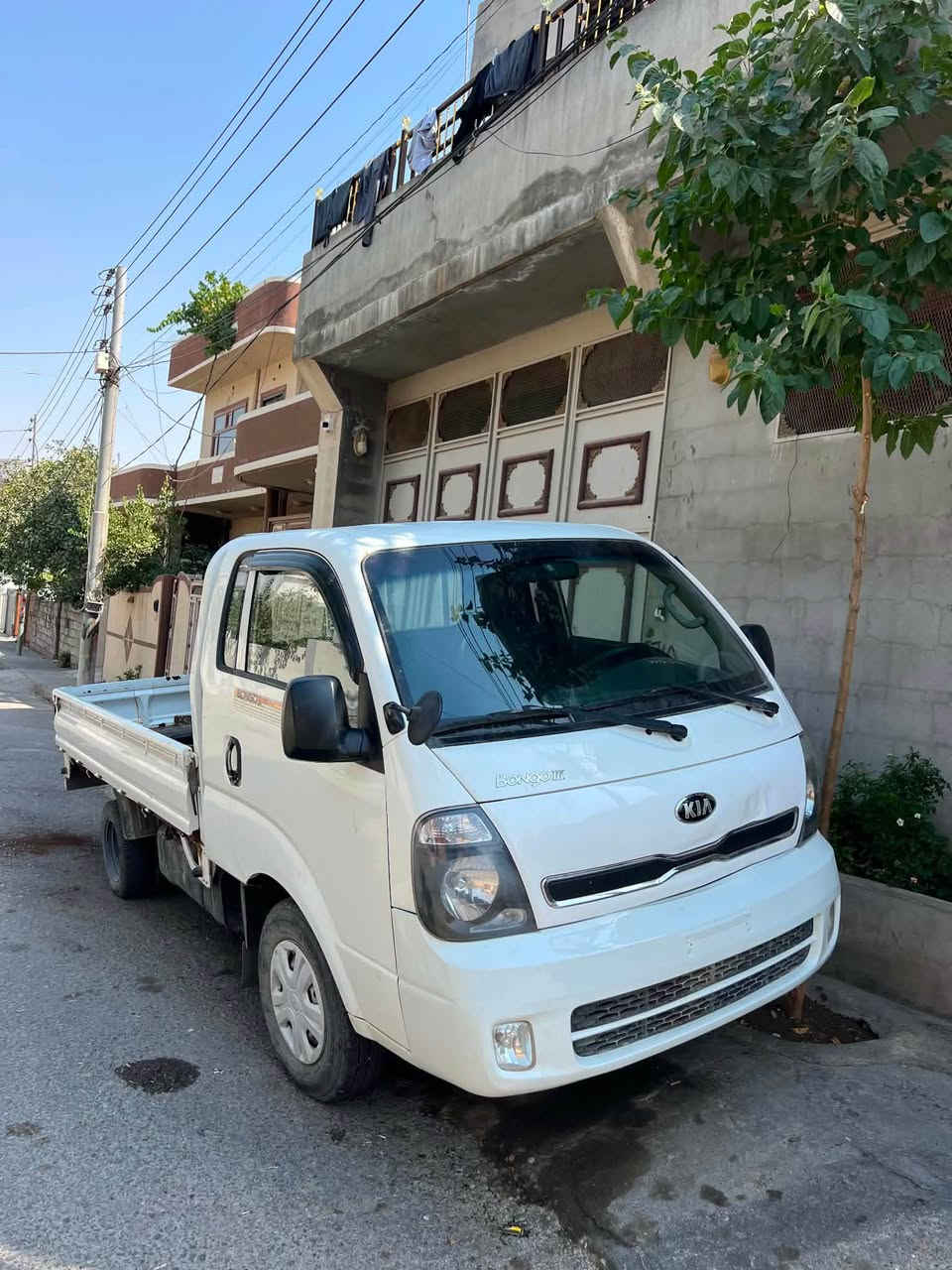 کیا بڕاوە 2009
مەکینەی ٣٠٠٠ سۆپەر
گێر مەکینە ئەکسل بەشەرتە
زۆر جوان و پاک ماوەتەوە 
نرخی ٦٠ گەلا و مجال
***********
شوێن قەڵادزێ رانية, السليمانية
