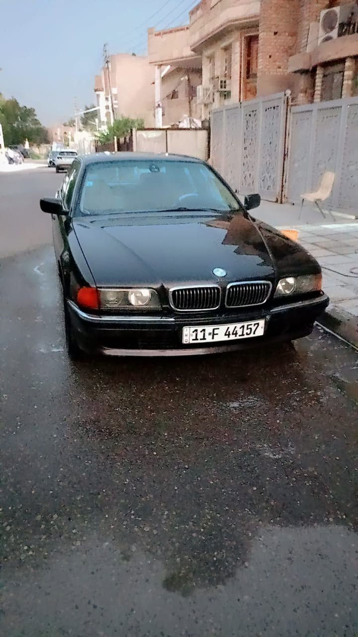 ٧٣٠i • ٨ سلندر • ١٨٩٠٠٠ كم