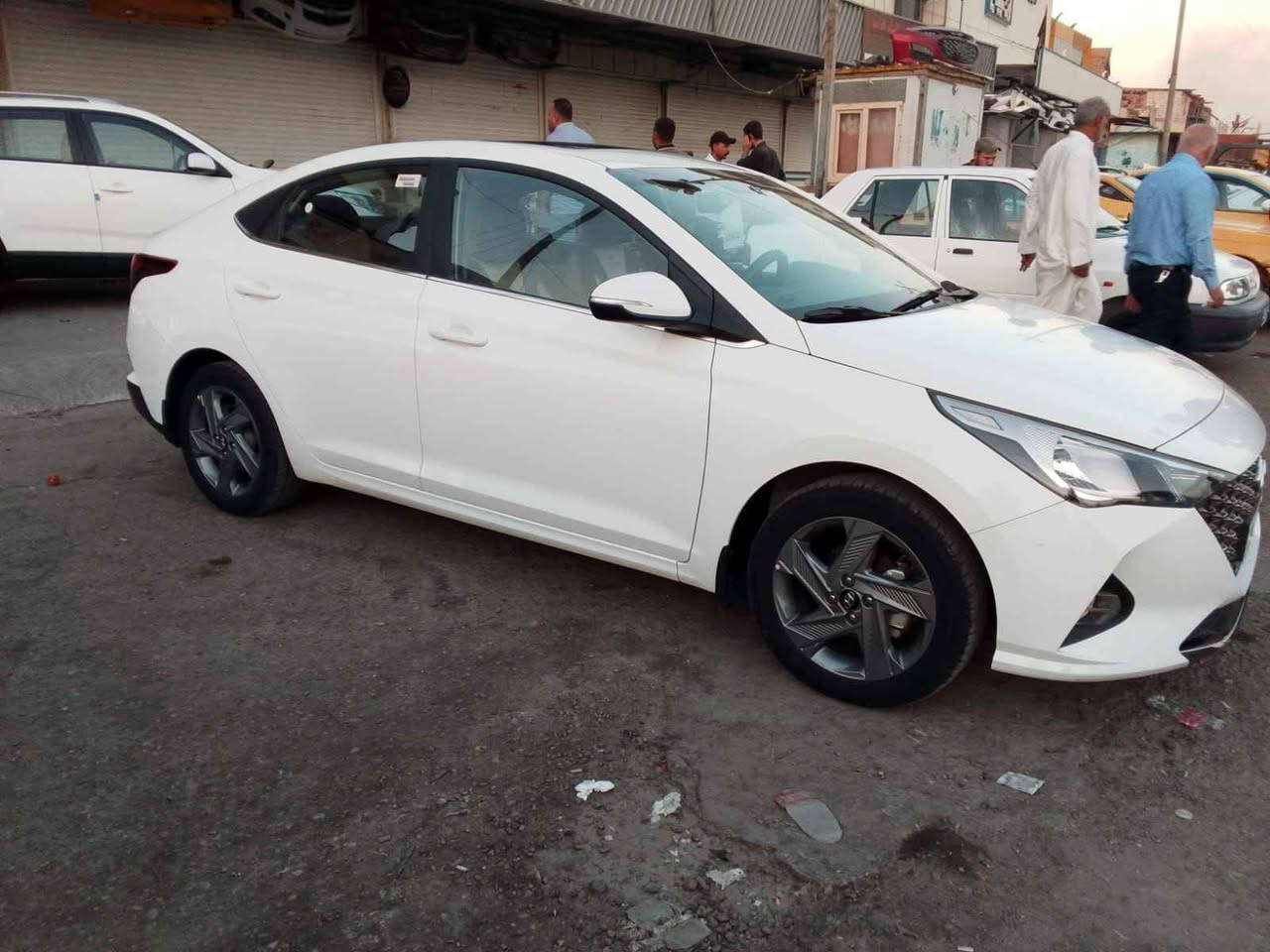 مكان السياره ميسان السعر 140 وبيها مجال *********** Singapore
