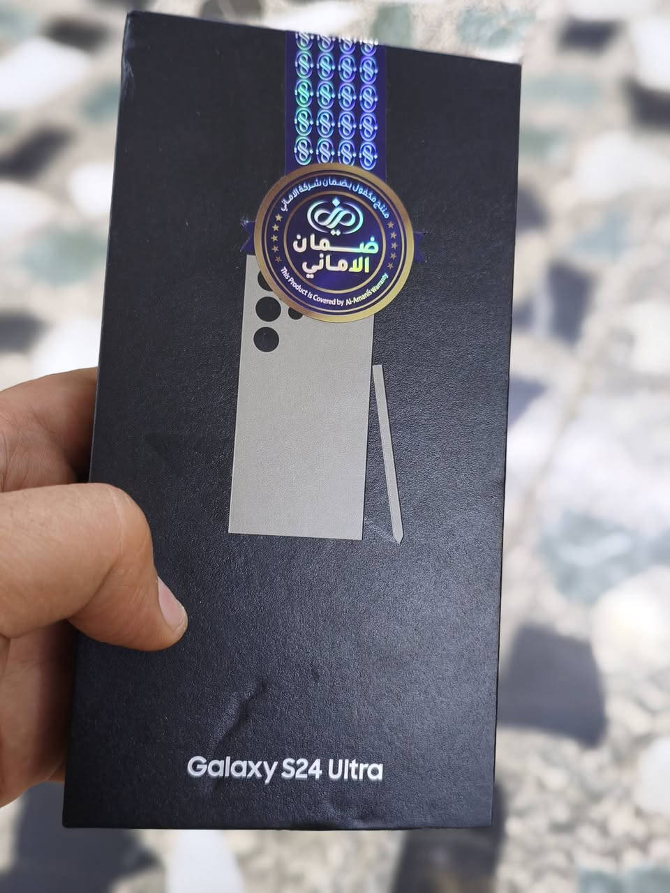 السلام عليكم
توفر s24 ultra 
ذاكرة 256 ضمان شركة الاماني الجهاز بعدة بالضمان اخوان مستخدم شهرين فقط نظيف جدا كارتونة مع الكيبل الأصلي
مع كفر يدعم الشحن اللاسلكي هدية
سعر الجهاز 950 الف قفل ما بي إي مجال 

يتوفر توصيل مجاني لكل محافظات العراق
للتواصل خاص او واتس اب ***********
