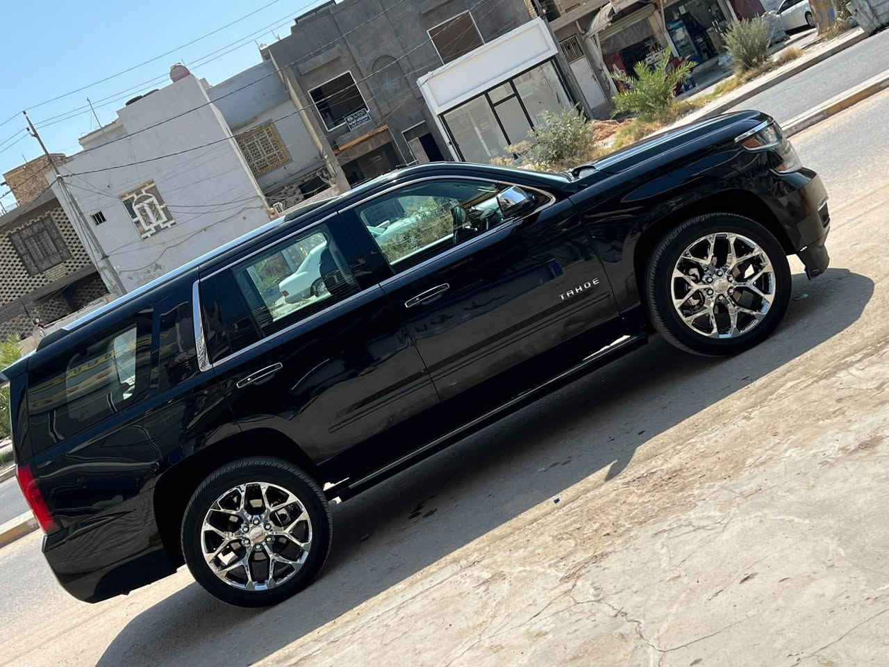 سلام عليكم
تاهو موديل 2015 LTZ فول موصفات شنو البالك بيه رقم مميز بغداد 

شاشه كبيره 
قاصه 
سلايت 
كشنات  vid جلد كهربائي تدفئه تبريد 
شحن كلاسيكي 
ثلاجه 
مري شفط واشاره ترحيب 
مري رادار 
دوسات كهربائيه 
جنطه كهربائيه 
حساسات خلفي امامي 
رادار خلفي امامي وجانبي 
فور ويل 
اسيرن كهربائي 
اسيرن تدفئه تبريد 
ماشيه ٢٢٠ الف كيلو 
دوسات البريك كهربائي 
كشنات خزن نيموري اوهزاز 
لايت اوتا 
بصمه 
تشغل عن بعد 
جكات 
هواي موصفات اعلى فئه بل تاهو 
وارد امريكي حادثه جاملغ وبنيد جهت صدر شوي من باب والباقي كفاله 
صار ٢٠ يوم تخم تاير حاديه تبريد سياره جاهزه من برغي هزه ورقم قبل اسبوع بسمي 
عنوان النجف الأشرف 
للبيع اومراوس حسب قناعه

 ***********
