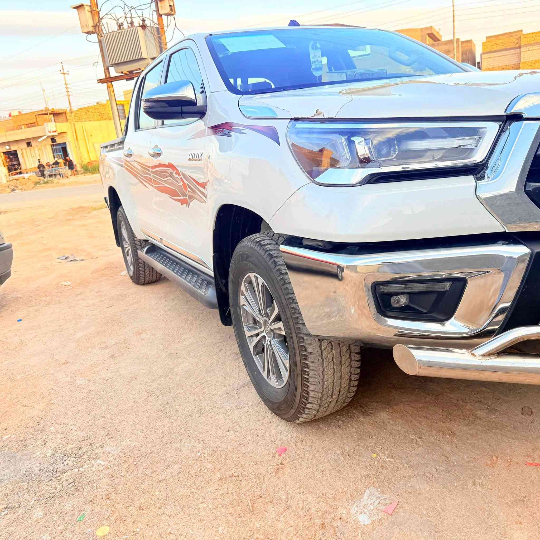 #تويوتا_هايلوكس 2024 للبيع (مكفولة) 🚙✨المواصفات والخصائص:النوع: تويوتا هايلوكس (خليجي - مواصفات سعودي).الموديل: 2024.
ماشيه ١٧ الف 
الگير: أوتوماتيك.التشغيل: بصمة.الرقم: بغداد.الوضع العام: السيارة مكفولة كفالة عامة (عدا التعديل المذكور أدناه)، وسونار الفحص جاهز وموجود.حالة البودي:توجد تعديل 4 أصابع فقط على البارد في الباب الخلفي جهة السائق. السيارة بحالة ممتازة جداً.التفاصيل المالية والموقع:السعر: 34,500$ (3 دفاتر و 45 ورقة) وفيها مجال بسيط للشراي الجاد.الموقع: ذي قار - الناصرية / قضاء الرفاعي.للتواصل والاستفسار:📞 يرجى الاتصال على الرقم: ***********
