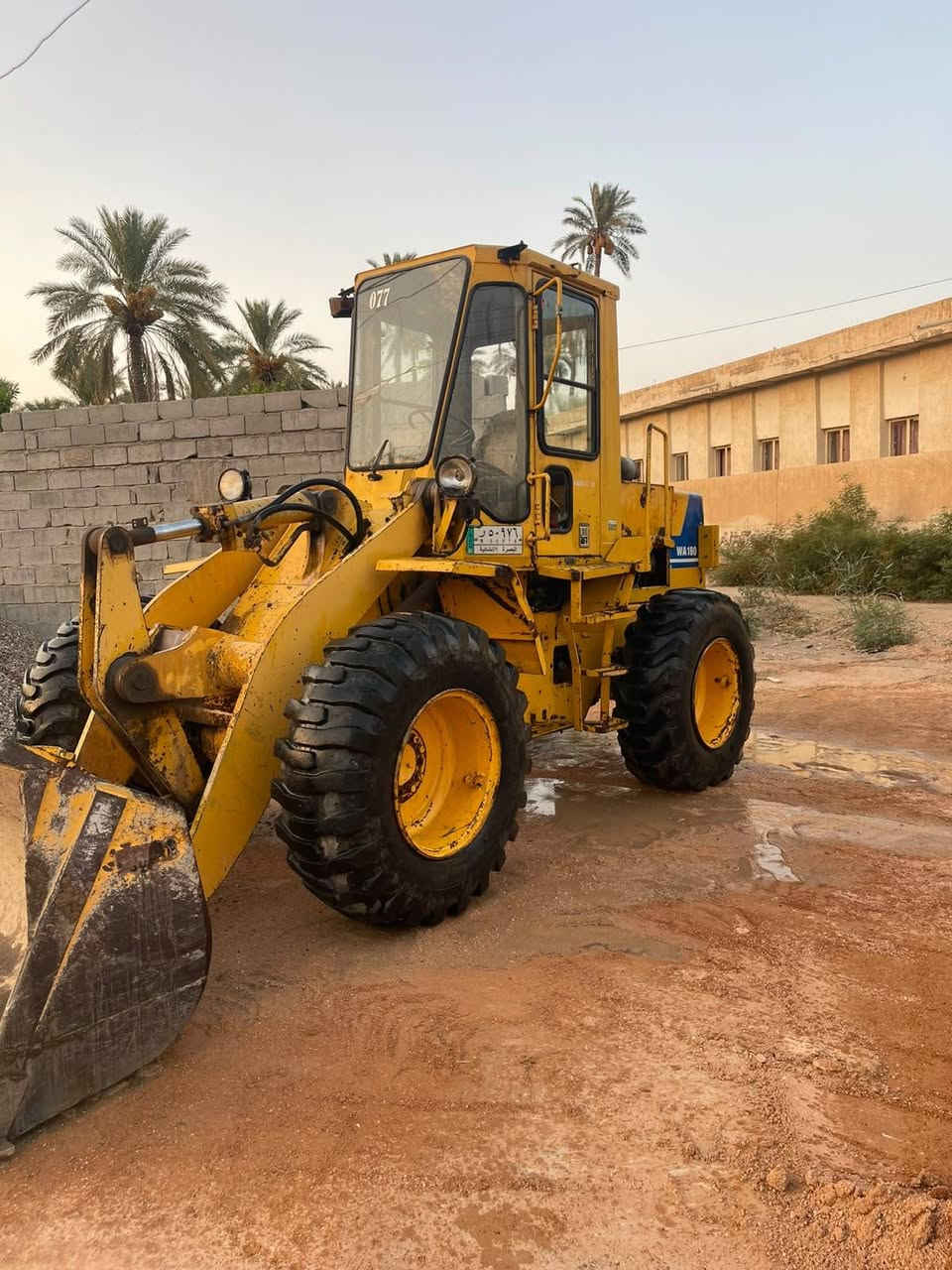 السلام عليكم شـفل كوماتسو حجم 180محرك كمنز 114و12ولف كيره مكفول شفل خير من الله السعر 200وبيه مجال للشراي مانختلف عل سعر انشاءالله مكاني بابل المسيب أي ستفسار ***********او علق ورد عليك خااص

