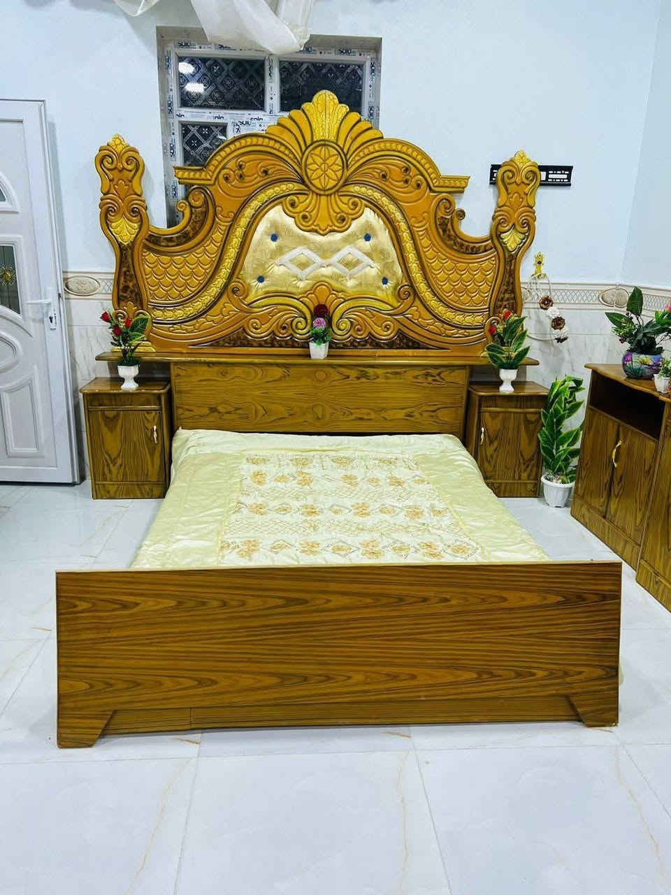 غرفه نوم عراقيه  السعر 750بي مجال العنوان الرمانه البعبيد الاتصال ***********
