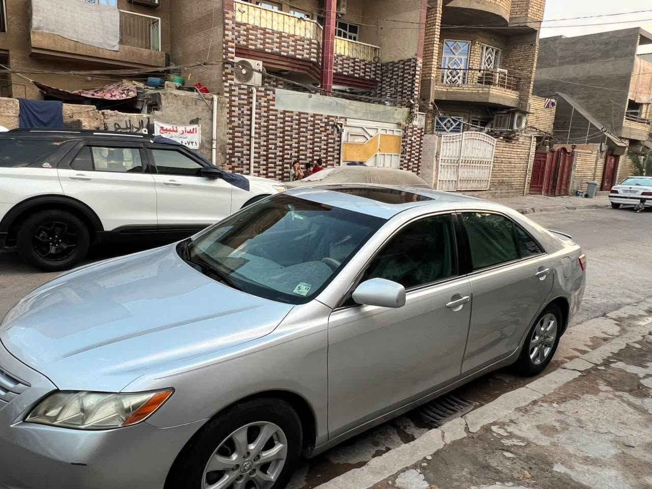 السلام عليكم
كامري موديل ٢٠٠٩ وارد امريكي مواصفات XLE
عداد المسافة: 131 الف ميل
اللون رصاصي/سلفر
رقم بغداد انكليزي بأسمي لغايه ٢٠٣٠
اني مستوردها من الامارات ومصلحها
 ومنفيست بأسمي بسنه ٢٠١٠
ضررها نصف اسفل جاملغ خلفي ايمن معدل و مصبوغ
وموجوده صورة الحادث
ودعاميه اماميه مبدله سوده ومصبوغة بدون اي ضرر
محرك ٤ سلندر ٢٤٠٠ vvti 
سويج تحكم مع جهاز حماية أضافي
نظام ABS
فتحة سقف
داخل صاج
حساسات خلفيه
كشنات قماش مغلفه جلد اصلي وكشن السايق كهربائي
تدفئة وتبريد ثلج شادلها كمبريسر برادو من ٢٠١٠ 
تحكم ستيرن وحاكيه وبلوتوث
سي دي خزن ٧ اقراص
منفذ AUX 
منفذ شحن عدد ٢
مثبت سرعة
مرايات كهربائية
بلاجكتورات امامية
حساس انارة ليلي Auto
وبعد مواصفات معروفة بالكامري
تخم تاير وبطارية صار شهرين شادهن
أستخدام شخصي قليل جدا 

المكان: بغداد.الكرخ

الـ💎ــسعر🟥: اتصل او راسل واتساب

رقم صاحب السيارة::
***********
