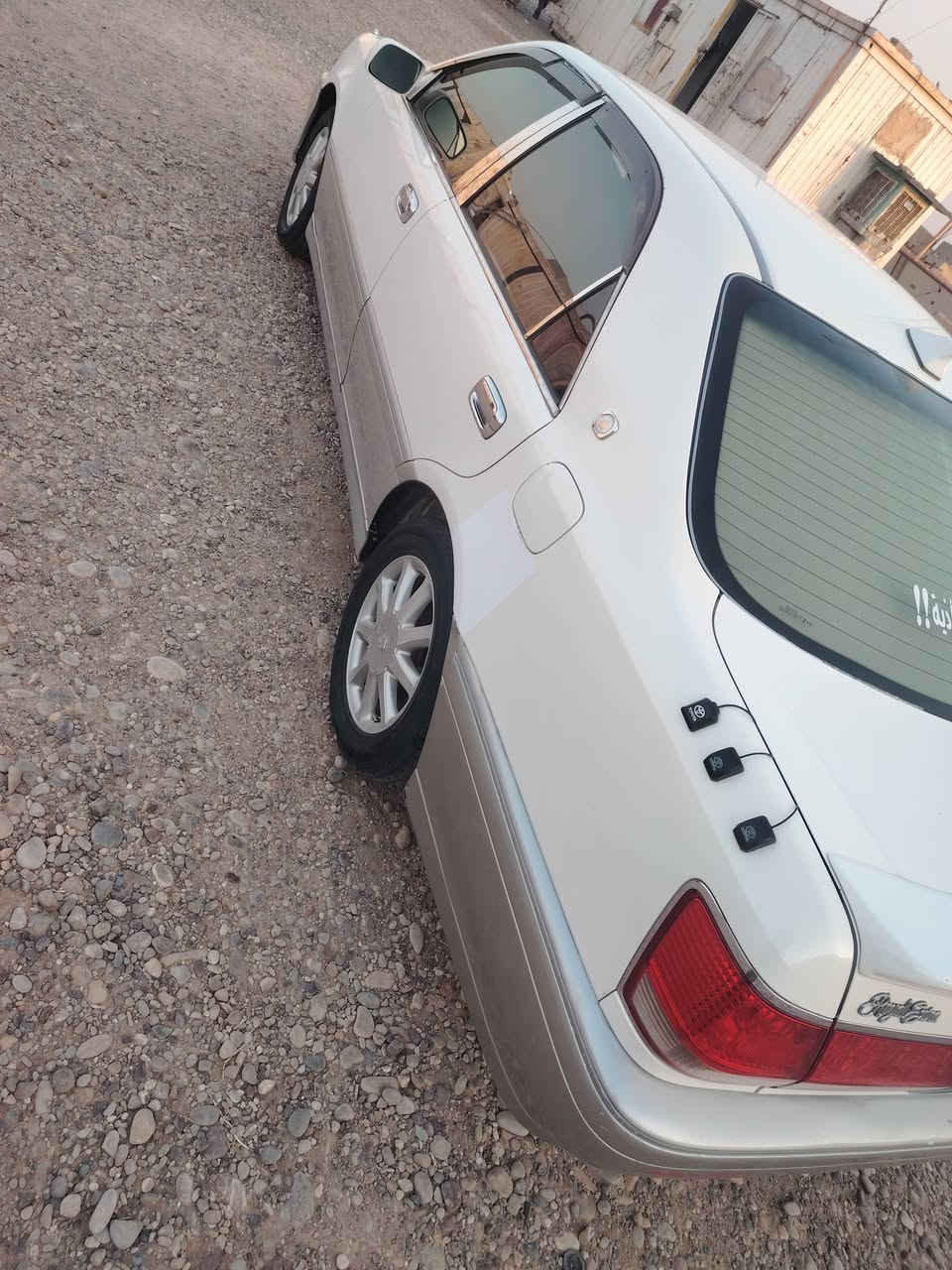 السلام عليكم.  بسبب الوعود الكاذبه ملكه ادوات وينه الي يدور جديد كير محرك صدر تخم تاير تبريد تدفئه لايت  بيها  عالي ناصي زنون  ويل نجمه  كله شرط وفول ترايك ١٨٠سياره كرستال جوم اربع كهربائي مسجل دمام اربع سماعات شغاله وفول سياره ماعايزها برغي محرك ديفور صغير مكفوله كلها السعر ٣٧وبيها مجال بسيط لاتجي وتكلي سوك كلشي بي حته ب ٢٠تلكه اني بايعك سياره معنه الكلام اعتذر عن الوعده وال اقساط بيع نقد فقط يرهم مراوس حسب القناعه العنوان صلاح الدين تكريت قضاء العلم قريه الربيضه رقم الهاتف ***********

نص مكتوب في الصور:
- *********** امير