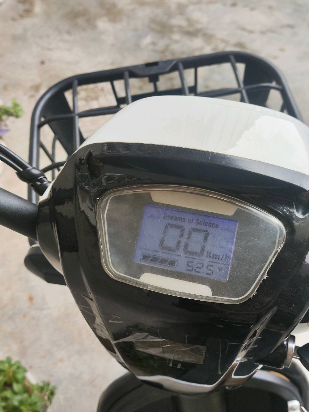 دراجة شحن حجم 14 نصيف حيل 4بطاريات الشحنه الوحدة تمشيك 30 كيلو