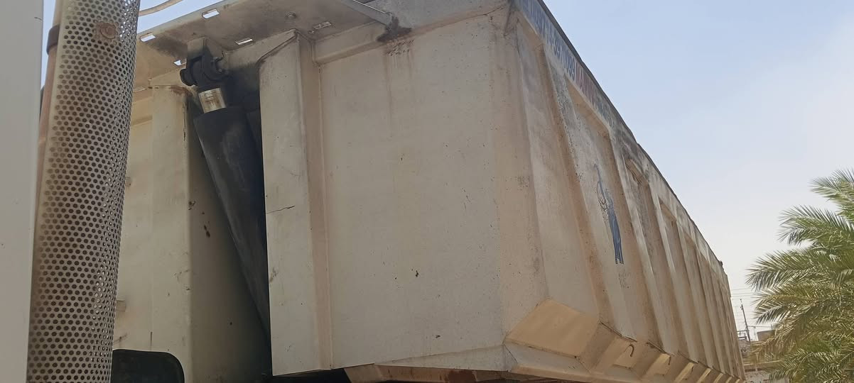 اكتروس فحل  موديل 2004 بمديله كفاله عامه مربوط خلفه عربانه 3 محاور  نبيع راس وعربه أو بس راس السعر وتفاصل اكثر اتصل ***********
