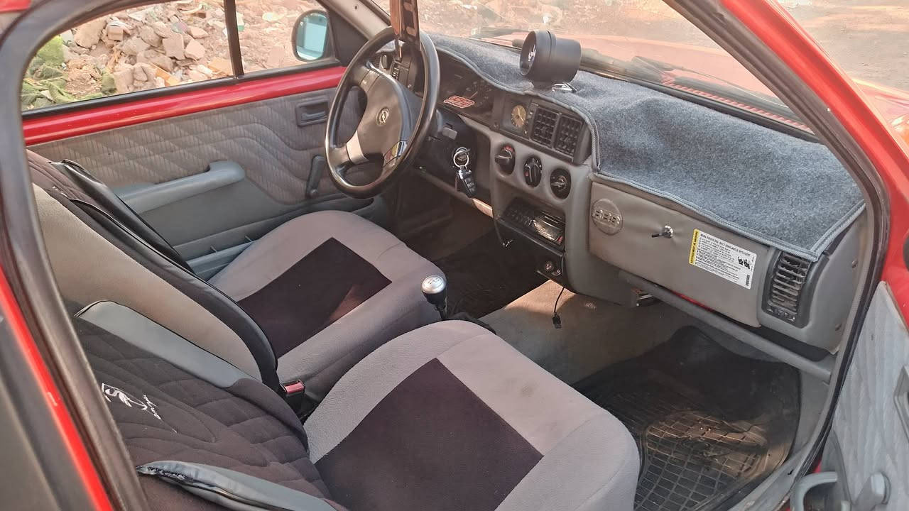 سلام عليكم
اوبل كورسا للبيع موديل 1991
سيارا باسمي بيها بطاقه بنزين سيارا حلوا 
مابي عيب رقمي ***********
سعر 34ورقه مكاني كركوك
