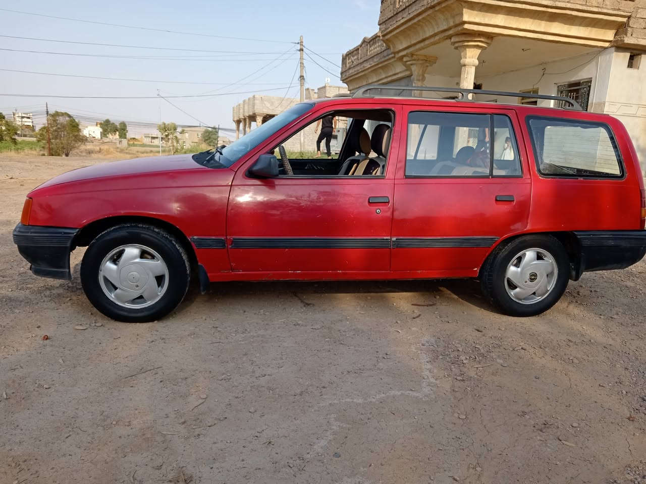 سلام عليكم سيارة كاديت للبيع موديل1992 سنويه 2031 السعر 25 بيها مجال ***********
