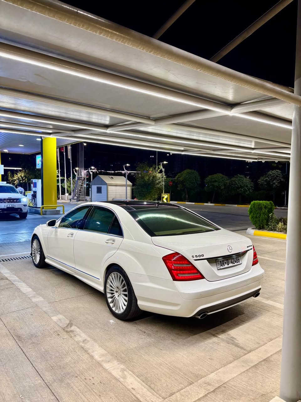 سەرەتا بە ناوی خوای گەورە 
مارسیدز s 350 
مۆدیل ٢٠٠٨کامل کامل کراوە بە ٢٠١٣  سەیارەکە زۆر تازەو چوان ماوەتەوە گیرو مەکینەو کارەبای بەشەرت مەکینەی نەکراوەتەوە بەشەرتی ١٠٠فیتەر دەعامی بۆدەعامی چاڵ شخوت نیەتی  یەک پارچە بۆیاخی ئەورپایە  مواسەفات 
پانۆراما 
درگا لارچ 
ناو زەرد 
کامێرا
حاسە 
شاشەی گەورە 
٤کوشن کارەبا 
٤کوشن ساردو گەرم 
درگا سەحب 
سندق سەحب 
رادار 
سەیارەکە کامل هەیکەلی دەسکاریی کراوە  
پیشو دوا زۆر تونو تۆڵە  بۆ مەسرەف مەگەری هەموو گیانی ئەدەم بەشەرت 
تکایە ئەگەر موشتەری نیت سەرمان مەئیشینە  لەخۆتەوە سعر لی مەدە  سەیارەی وا پاک تازە نەماوە 
ژ:م*********** السليمانية, العراق
