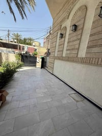 الكرادة الناظمية • 350م • مكاتب تجارية