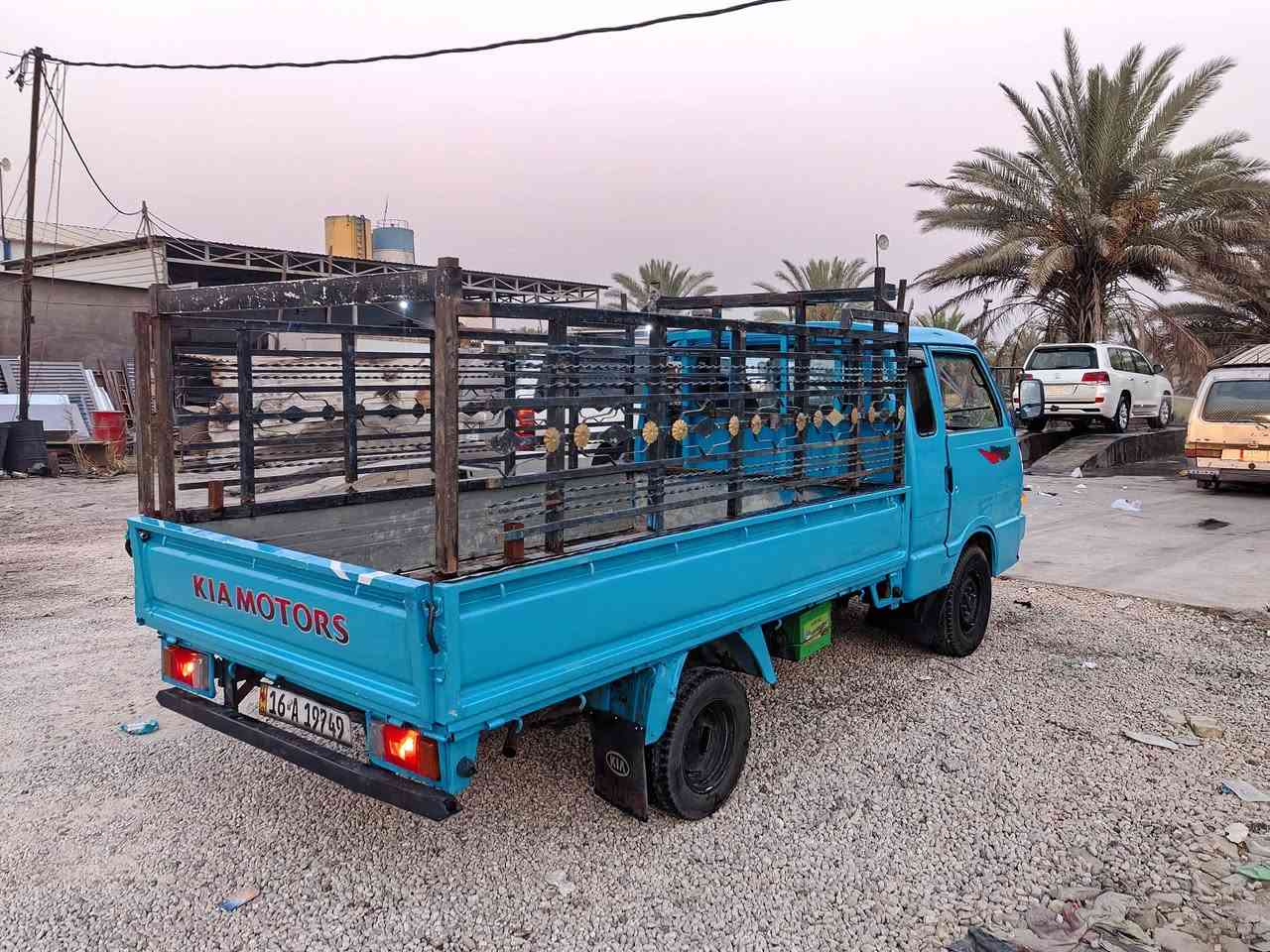 كيا بنكو موديل 96
جاهزه من كلشي رقم انكليزي قادسيه  سنويه لل29 بسمنه كهربائيات كلها شغاله صدر جديد باتري جديد تاير خلفي امامي جديد السياره مابيها اي نواقص جاهزه للعمل مكاني  الحله السعر 58وبيها مجال حك الجيه للاستفسار *********** رقم واتساب ممتواجد ع الفيس
