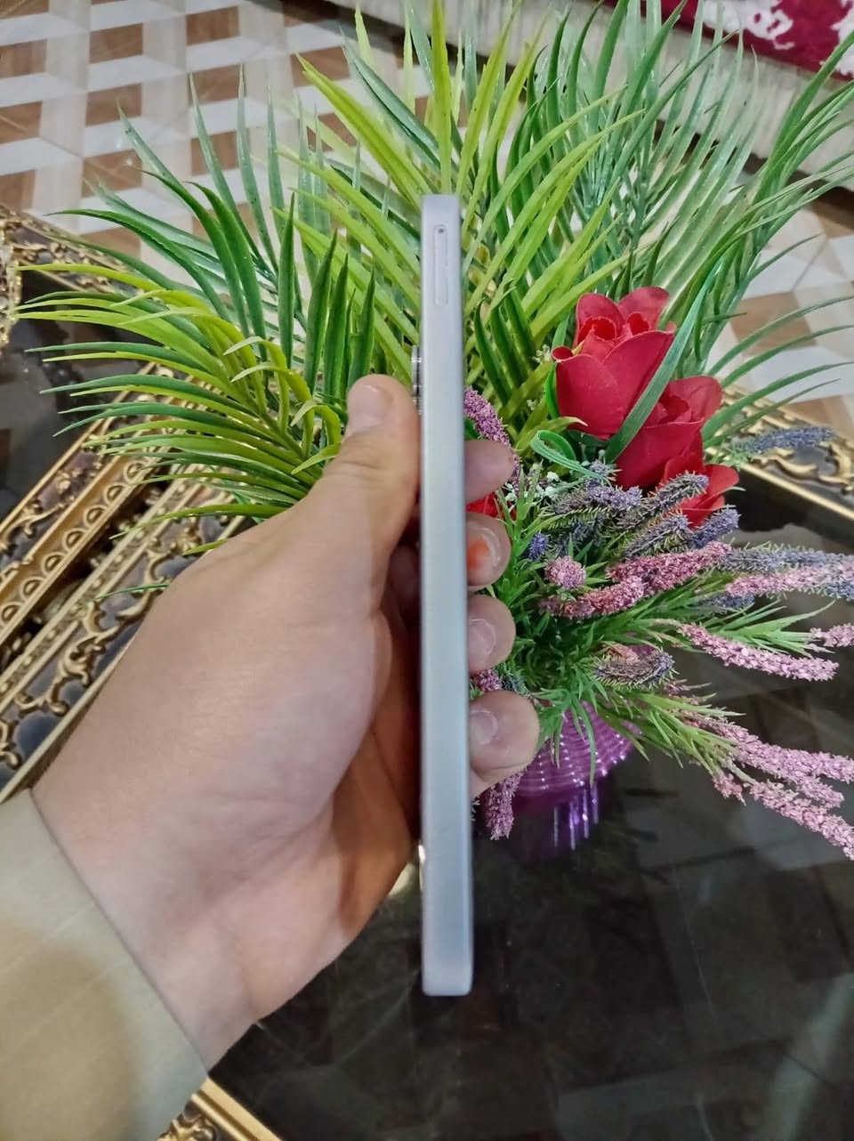 *للبيع أو المراوس 📱*
*جهاز: Samsung Galaxy A16* 
*المواصفات:*
- *الذاكرة:* 256GB 
- *اللون:* سلفر 
- *البطارية:* 5000mAh
- *الشبكة:* 5G 
- *الحالة:* بلادي + كفالة
- *الاستخدام:* شخصي، فول بالشحن

*للاستفسار:* ***********
