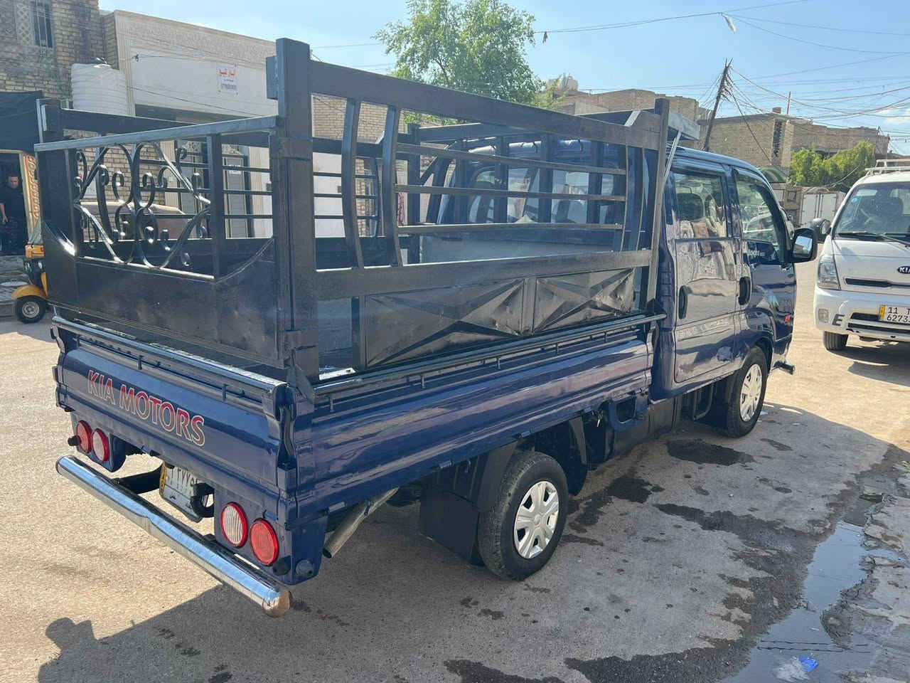 البيع كيه دبل قمارة موديل ٢٠٠٤رقم بغداد بسمي سيارة مصبوقه جماليه *********** السعر 80
