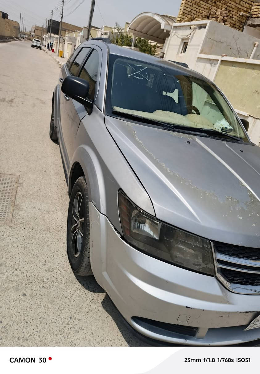 دوج جورني 4 سلندر محرك 2400
موديل 2018
تحكم ستيرن شاشة كبيرة ٧ راكب
تبريد قطعة واحدة
تبريد ثلج
تخم تاير
كير ومحرك خيرر من الله 
حدادية نضيفة 90%
السيارة رقمهه ذي قار
سعر السيارة ١٢٥ $
العنوان /ذي قار / الإسكان الصناعي
الاتصال على الرقم ***********
