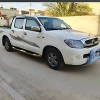 هايلوكس • ٢٠١١ • غاز وبنزين