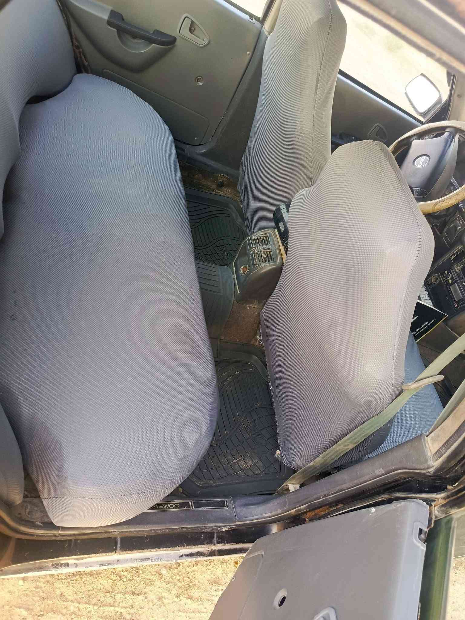 سلام عليكم بروكام للبيع موديل 93 رقم الانبار تحويل  مباشر كير عادي محرك مكفول كهربائيات كله شغاله تخم تاير صدر جديد سعر 23 وبيهه مجال بصيط مكاني كرمه ***********
