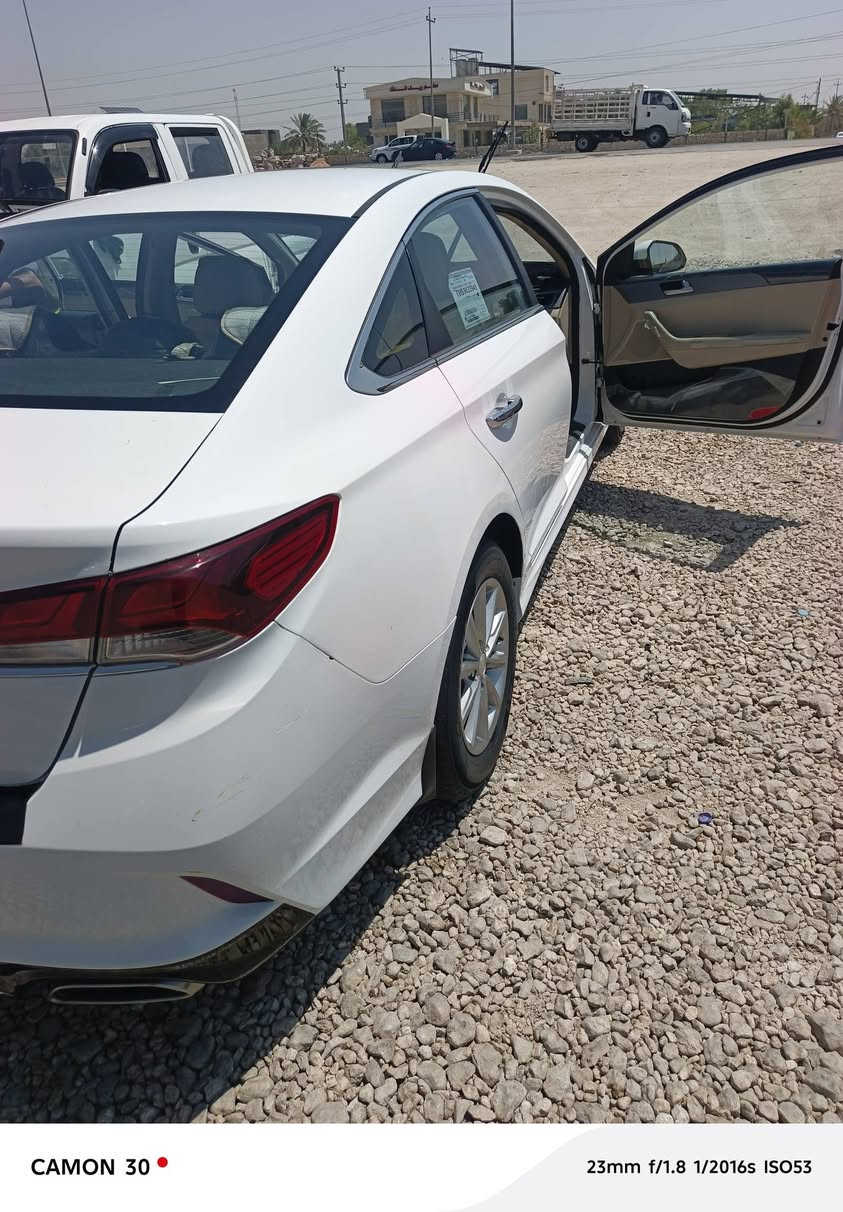سوناتا 20 خليجي ضربتها بجم بنيد وجاملغ  وبيها جنطه مبدله   للبيع مكاني حله  ماشيه ١٥٠  مكينه كير تبريد كفاله دواخل جديد  جاهزه من كل شي 
سعرها  ١٢٠   بااسمي
***********
