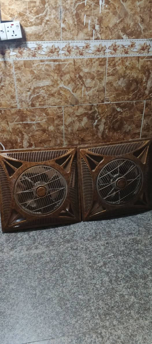 بنات سقوف ثانويه للبيع سعر 60وبيهن مجال بسيط بنكات2
رقم الهاتف ***********
