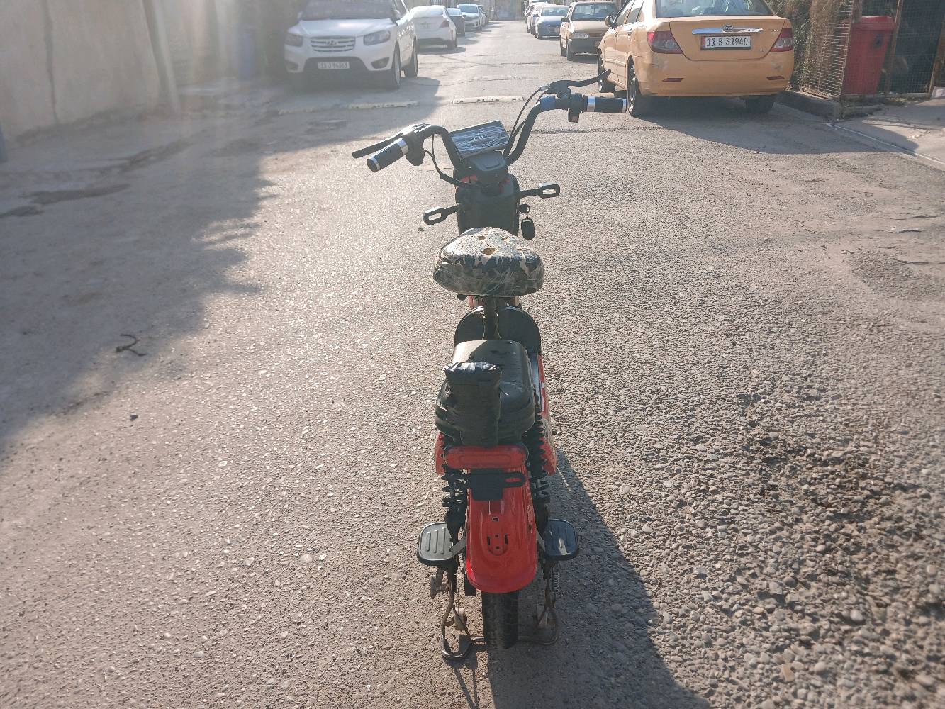 سلام عليكم دراجه شحن R6 بصمة للبيع بطاريات جديدة سرعه 48 استخدام قليل كهربائيات سليمة شاحنة جديدة فقط كشن مشكك كما مبين في الصورة السعر 130 بيهة مجال قليل تواصل واتساب او اتصال (***********)