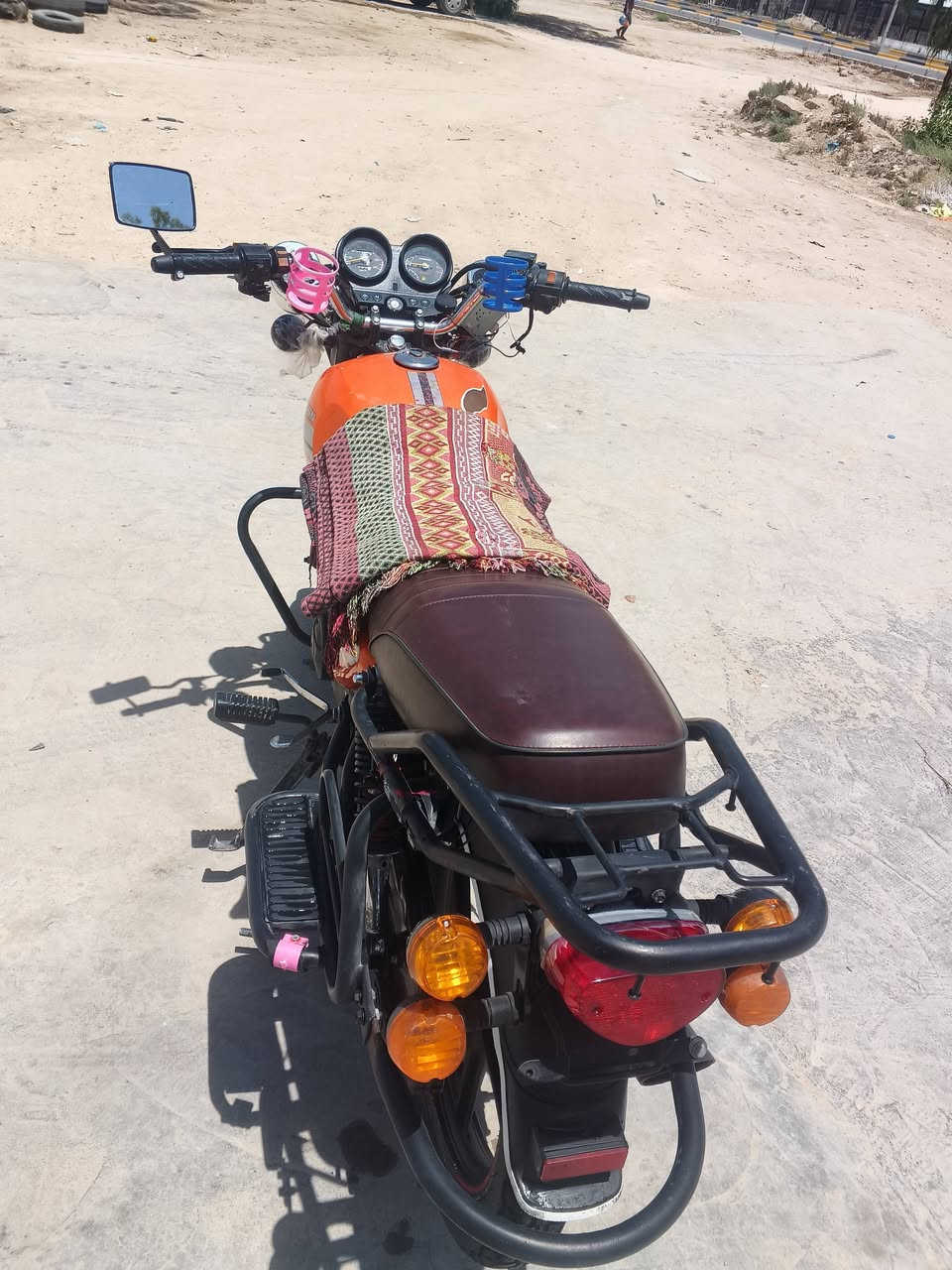 السلام عليكم دراجه للبيع موديل 22 محرك 150 سعر مليون ومئه وبها مجال للطيبين اوراق سكنر
***********
