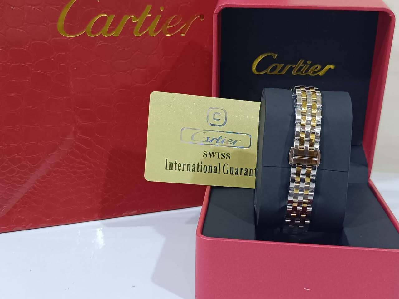 كارتير ® نسائي
كوالتي عالي جدا طلاء ثابت ضد الماء قفل فراشه ستالنس ستيل سويس ميد ©️
للحجز عبر الواتساب *********** 📲
الماسنجر مقيد 🥲
